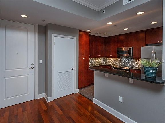5th image of 630 Vassar St Unit 2502