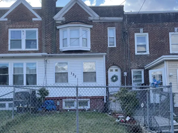 137 N 32nd St, Camden, NJ 08105