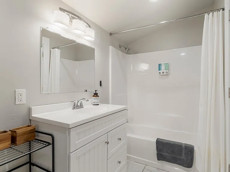 Upstairs Master Bath