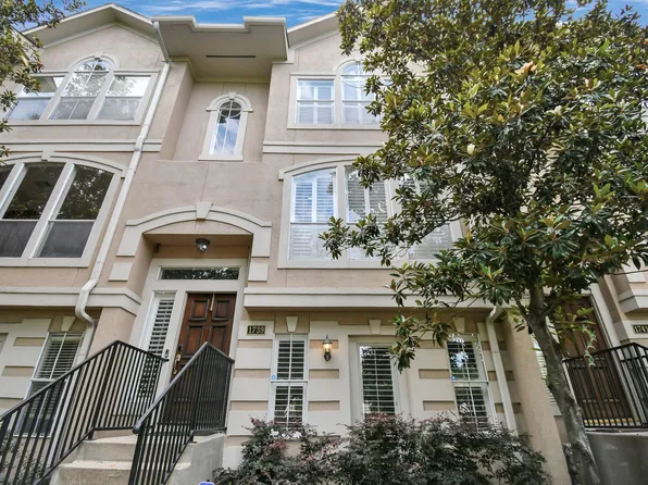 1739 French Village Dr, Houston, TX 77055