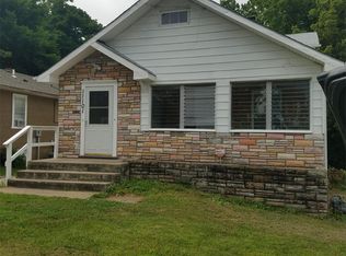 11101 E 10th St S, Independence, MO 64054