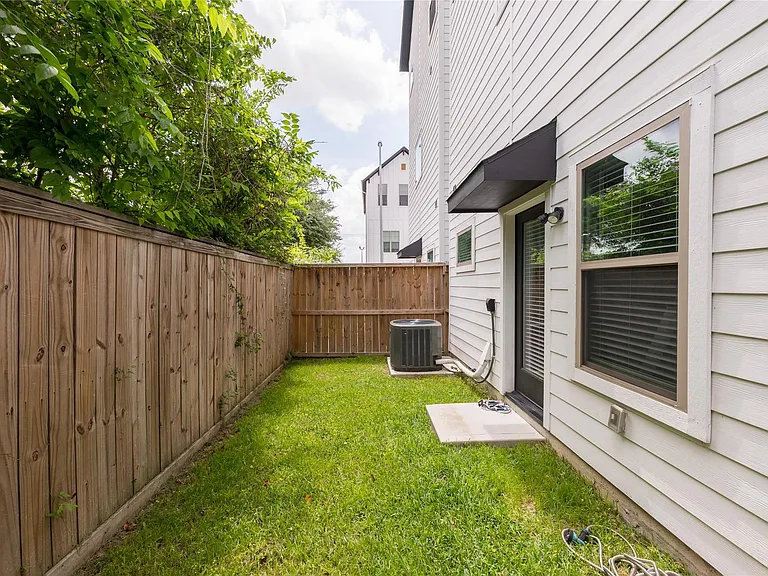 5306 Creekmont Timbers Trl — Photo 32