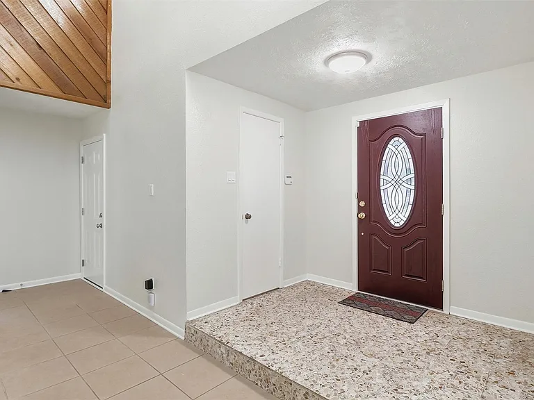 22411 Waynoka Rd — Photo 5