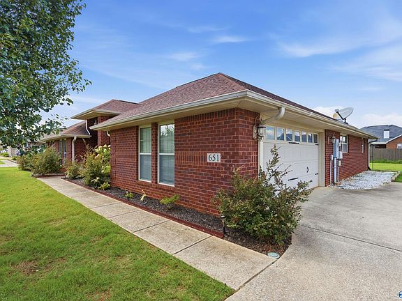 3rd image of 651 Summer Cove Cir NW
