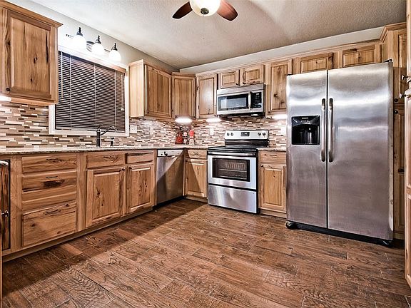 5th image of 1 Woburn Ln
