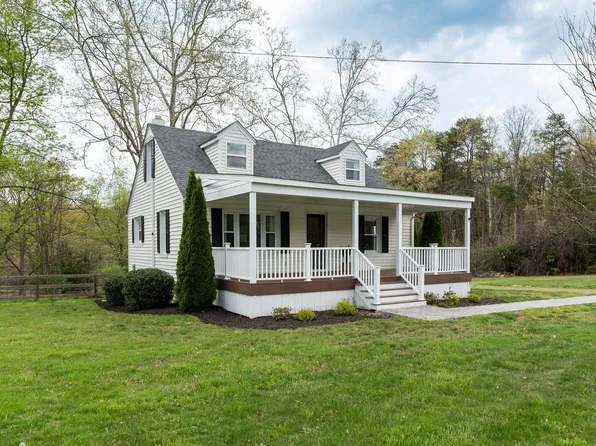 1628 Black Cat Rd, Keswick, VA 22947