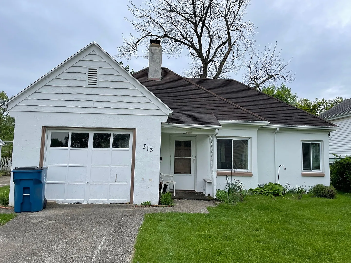 313 W Charles St photo 1