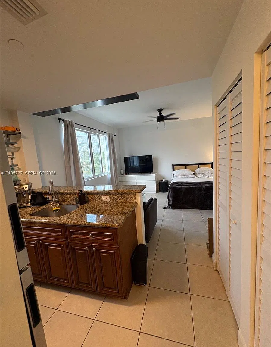 Miami Riverview Condo — Photo 3