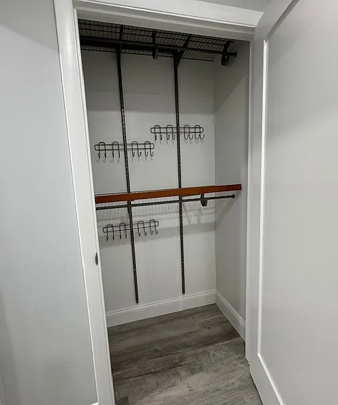 Closet 2 next to kitchen entrance
