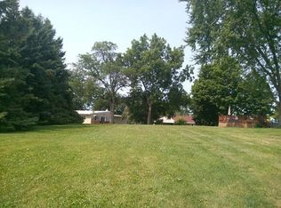204 Oak Hill Ct, Watertown, WI 53094