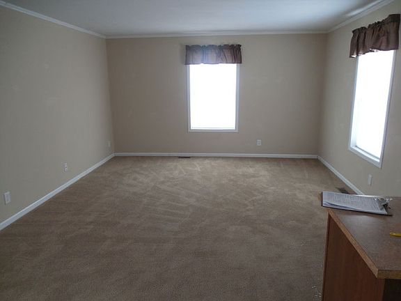 2nd image of 8 Attika St N