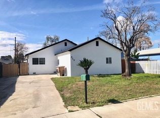 715 Iris St, Bakersfield, CA 93308