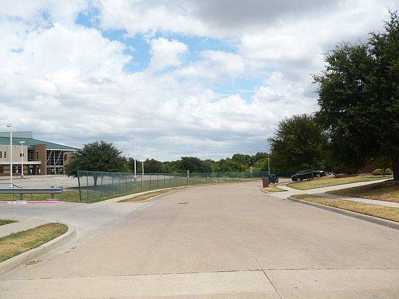 4th image of 4700 Hearthstone Ln