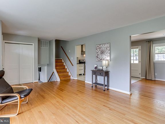 5th image of 15620 Allnutt Ln