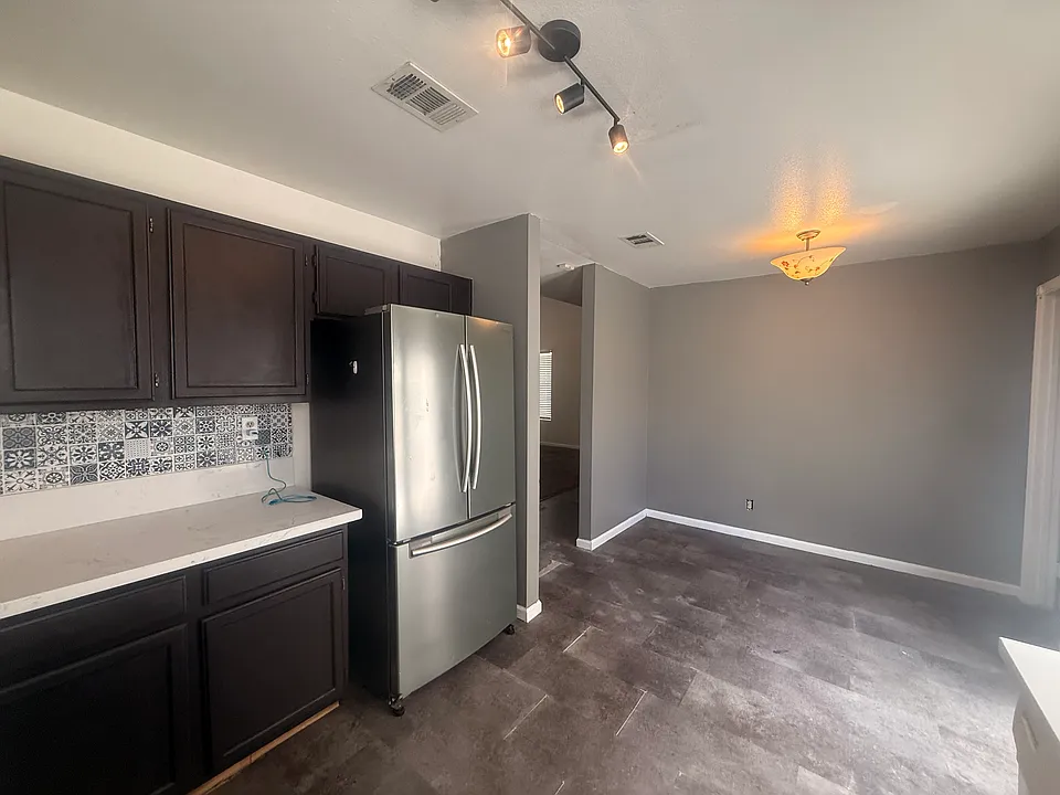 8632 Buttercreek Way