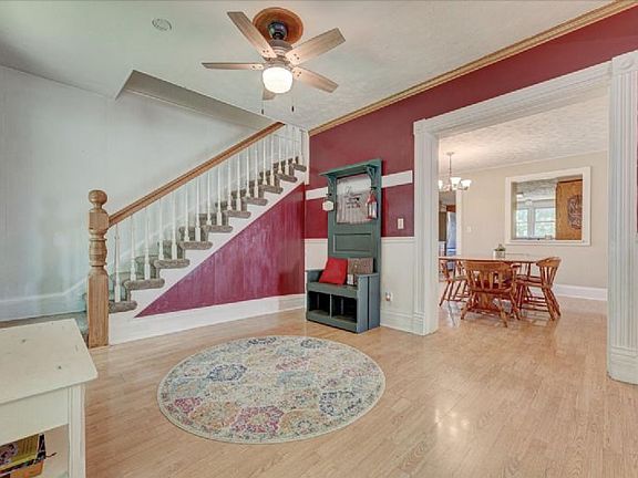 3rd image of 411 N Walnut St