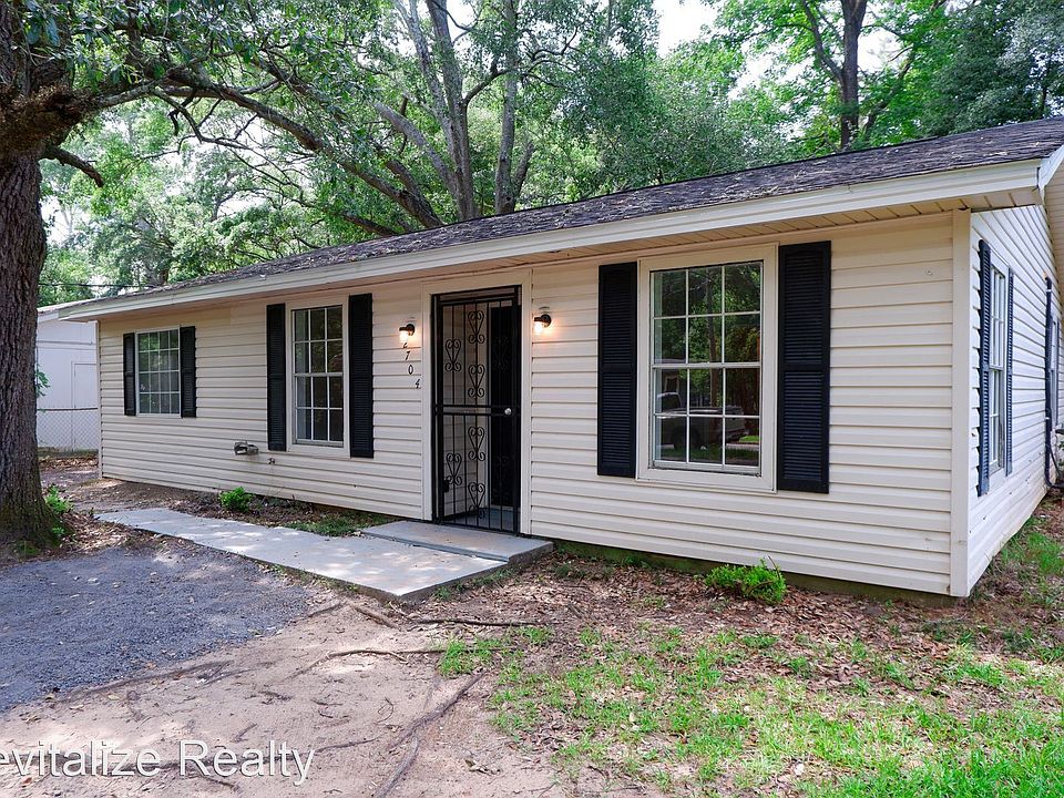 2704 S Thompson Dr, Mobile, AL 36606 Zillow