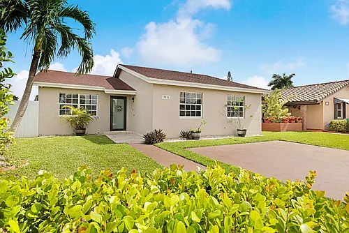 13835 SW 23rd Ter Photo 1 13835 SW 23rd Ter Photo 1