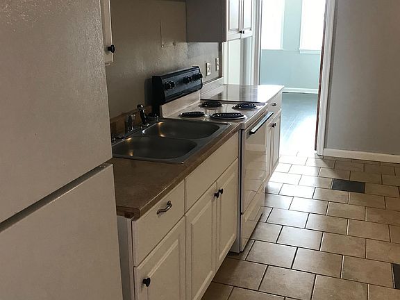 2nd image of 503 W Park Ave #C-4
