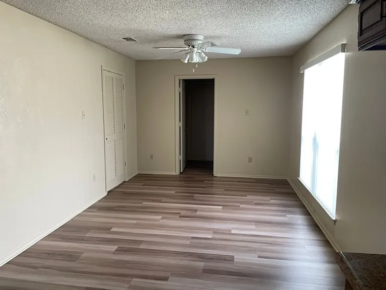 7208 Southridge Trl — Photo 10