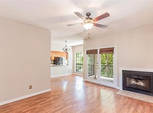 9747 Whitehurst Dr APT 110, Dallas, TX 75243