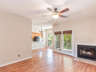 9747 Whitehurst Dr APT 110, Dallas, TX, 75243