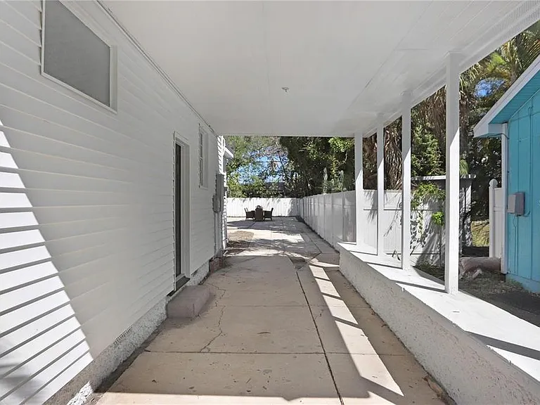 1960 McKinley St — Photo 35