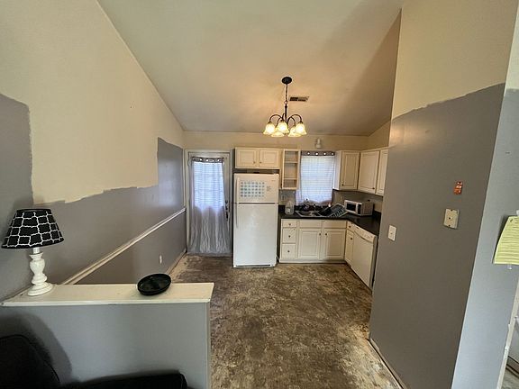2nd image of 3165 Garden City Blvd SE