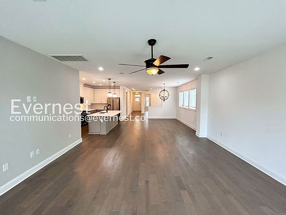 2nd image of 252 Tanglewood Ln