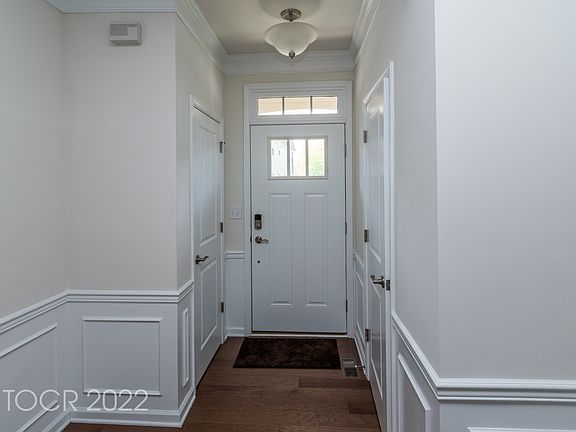 3rd image of 16 Winfield Dr