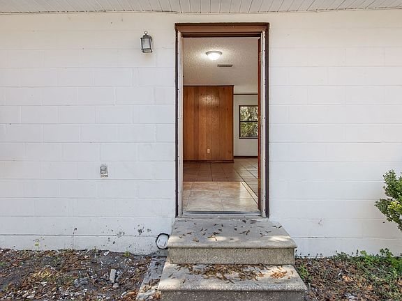 2nd image of 1637 W Madison St #2