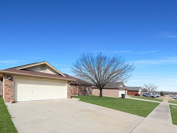 2nd image of 4411 Alleeta Dr