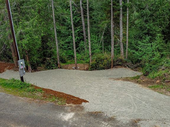 3rd image of 220 E Peebles Court