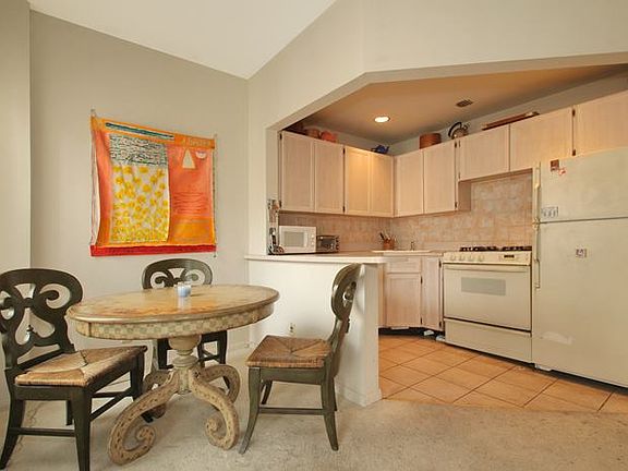 5th image of 335 E 90th St APT 4R