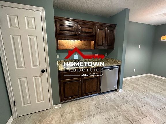 4th image of 7400 Churchill Pl