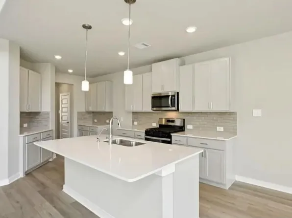 31103 De La Guerra St, Huffman, TX 77336