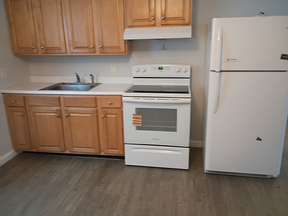 1st image of 10 Nestor St APT 7