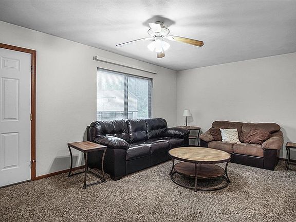 4th image of 63 Pepperwood Ct