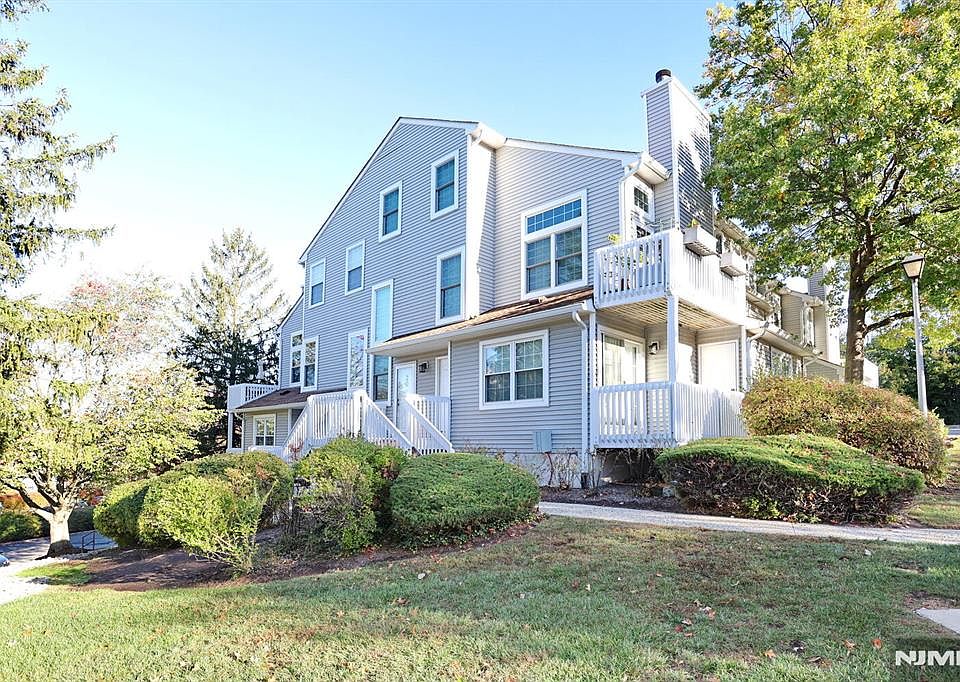 1st image of 14 Mallard Ct #105