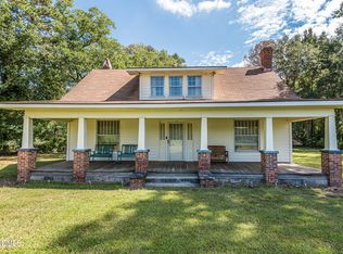 381 Royal Rd, Roseboro, NC 28382