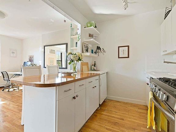 3rd image of 406 7th Ave APT 5