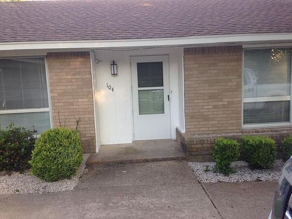5th image of 104 Lexington Dr