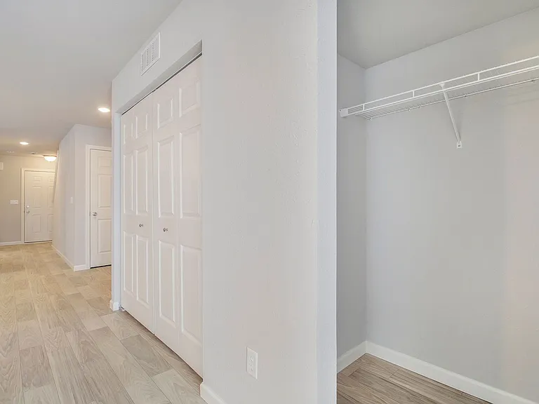 1257 Baker St — Photo 9