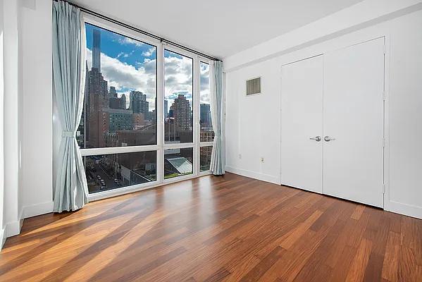 Rented by Elika Associates II, LLC | media 4