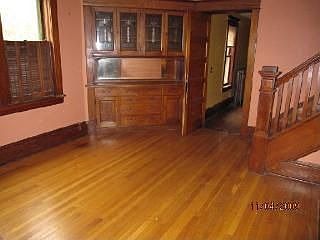 3rd image of 66 King St E