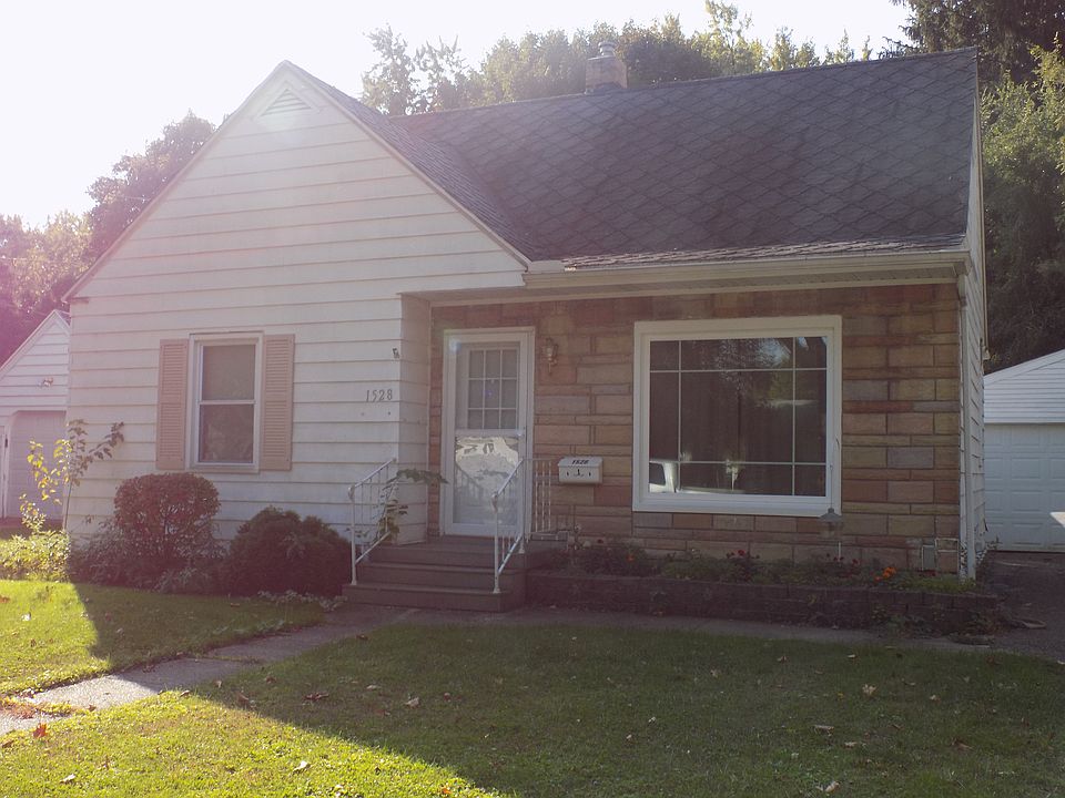 1st image of 1528 Kingston Ave