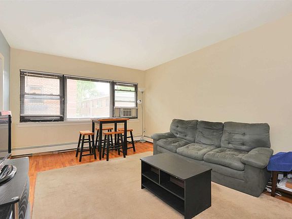 4th image of 55 Tulip Ave APT 86