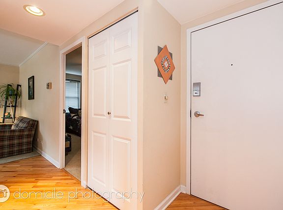 4th image of 525 W Aldine Ave APT 503