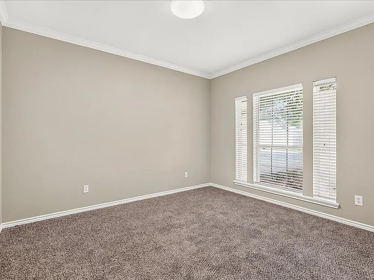 7414 Lake Micala Dr — Photo 6