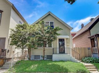 1226 S 17th St, Milwaukee, WI 53204